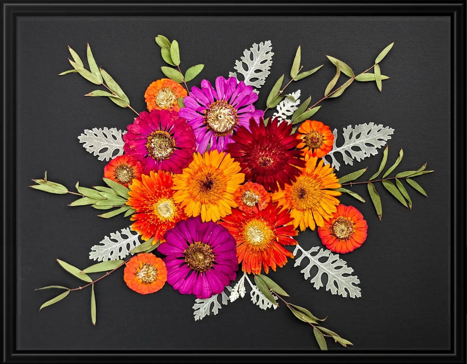 Quadro de flores prensadas com fundo preto ou colorido personalizado